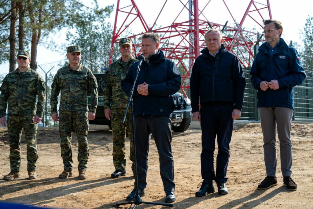 wizyta PRM oraz MSWiA z okazji wykonania pierwszego systemu detekcji bezzałogowych statków powietrznych na granicy polsko-białoruskiej